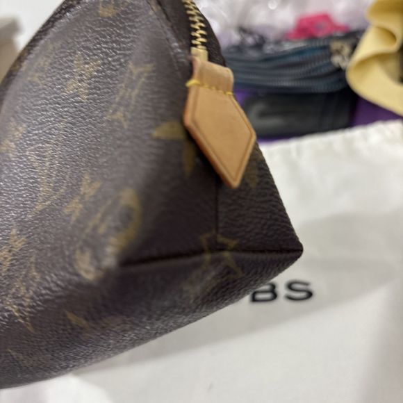 Louis Vuitton Cosmetic Pouch Brown Canvas Monogram - Picture 7 of 10